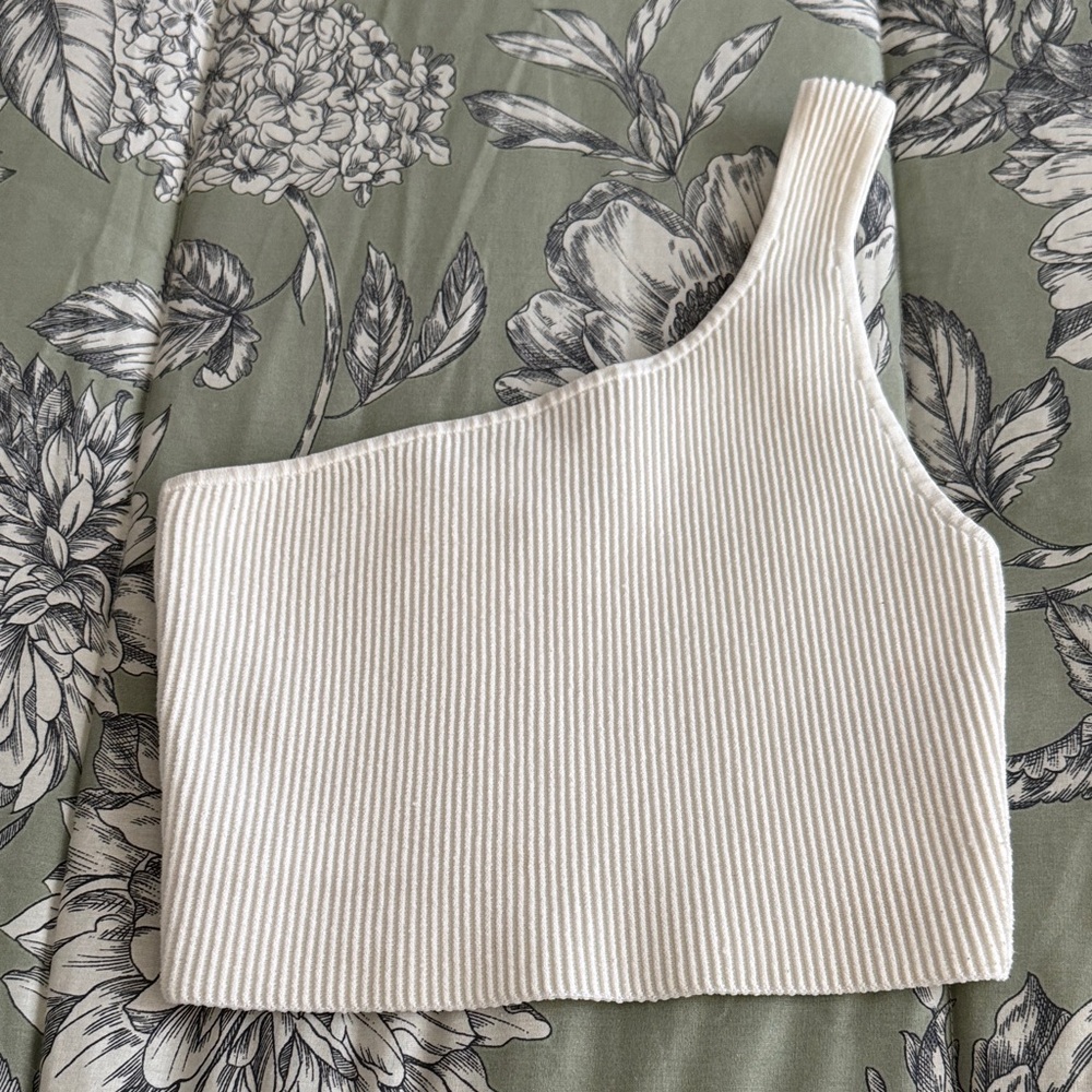 Babaton by Aritzia One-shoulder Cropped Tank Top Size L